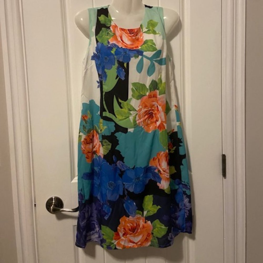 Women's Size 14 Flowery Dress BNWOT